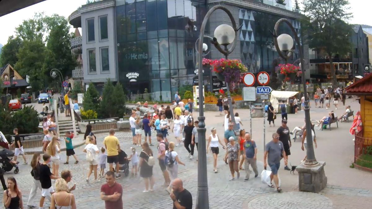 Ogromny ruch na Krupówkach w niedzielne popołudnie