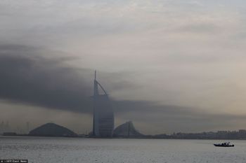 Wybuchy nad Dubajem. Kolejny atak irańskich dronów