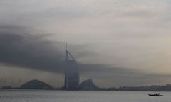 Wybuchy nad Dubajem. Kolejny atak irańskich dronów