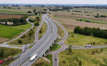 Likwidacja miejsc pracy lub rozbiórka domów. W kogo uderzy budowa S12?