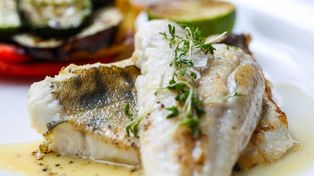 Część z nas zastępuje tą rybą karpia. Powód jest prosty