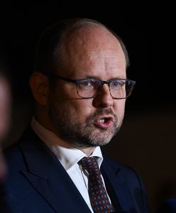 Ograniczenie ruchu lotniczego. Marcin Przydacz potwierdza decyzję
