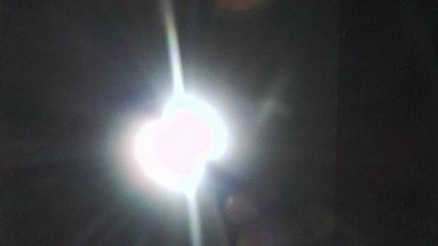 Smartfon Nokii jako silna latarka 1