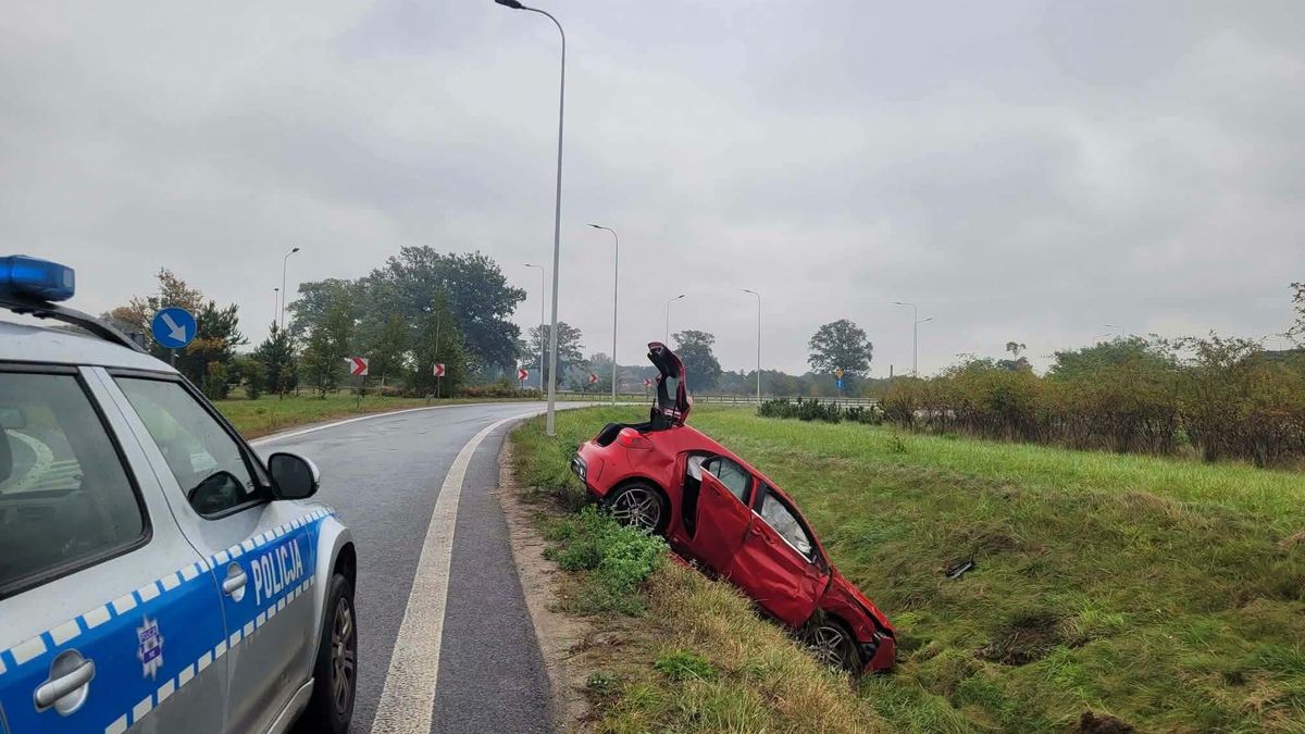 Kierowca wpadł do rowu 