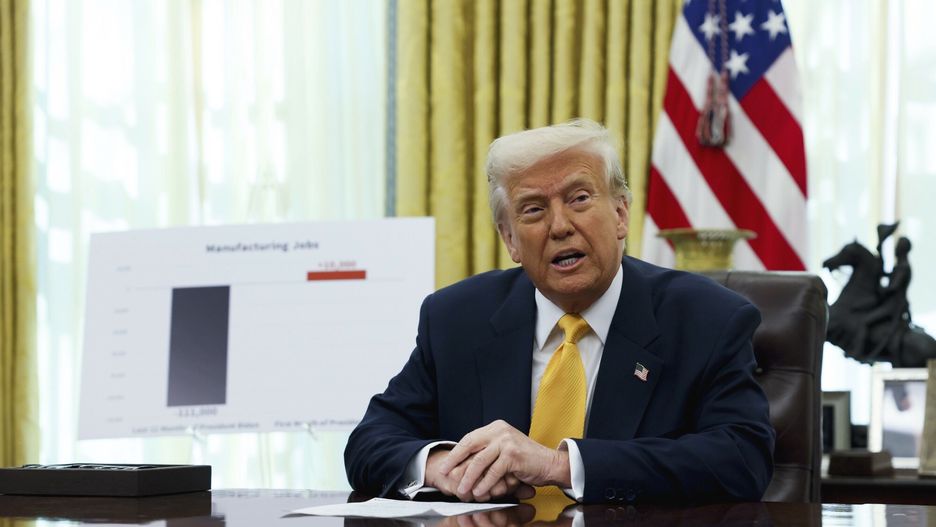 Archiwum zagraniczne East News 2025-03
President Donald Trump delivers remarks in the Oval Office of the White House in Washington, Friday, March 7, 2025. (Pool via AP)