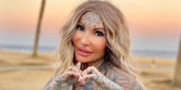 Adrianna Eisenbach z "Królowych życia" PARADUJE W BIKINI na wakacjach z młodszym o 30 lat mężem (FOTO)