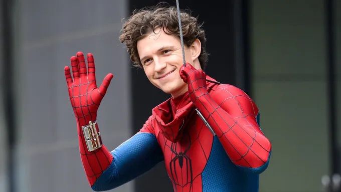 Wstrząs mózgu i szpital. Tom Holland zabrany z planu "Spider-Mana"