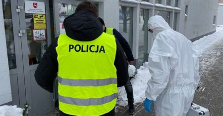 Zadzwonił do szpitala przy al. Kraśnickiej i powiedział, że w jednym z budynków jest bomba. Akcja służb ratunkowych
