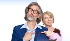 PKO Bank Polski z kampanią o inwestowaniu. W roli głównej Szymon Majewski i „marynarka z kieszeniami”