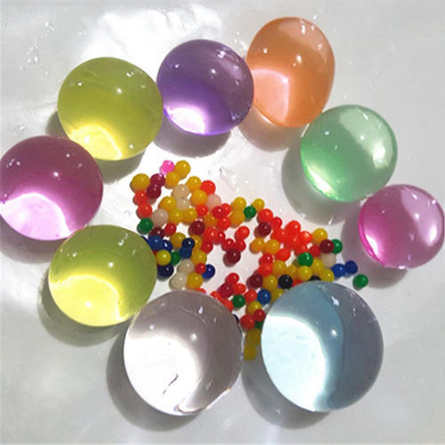 Kulki hydrożelowe są niebezpieczne dla dzieci