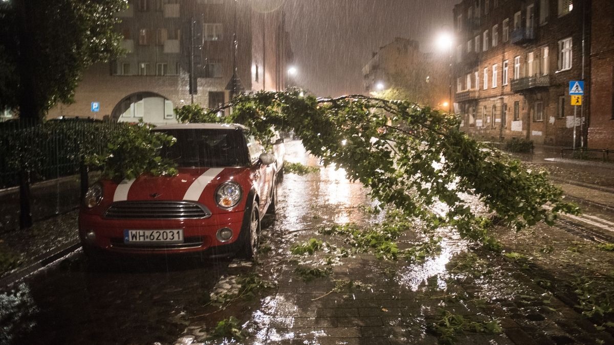 Burze nad Polską. Ponad 1 100 interwencji strażaków [Zobacz zdjęcia i filmy] 1