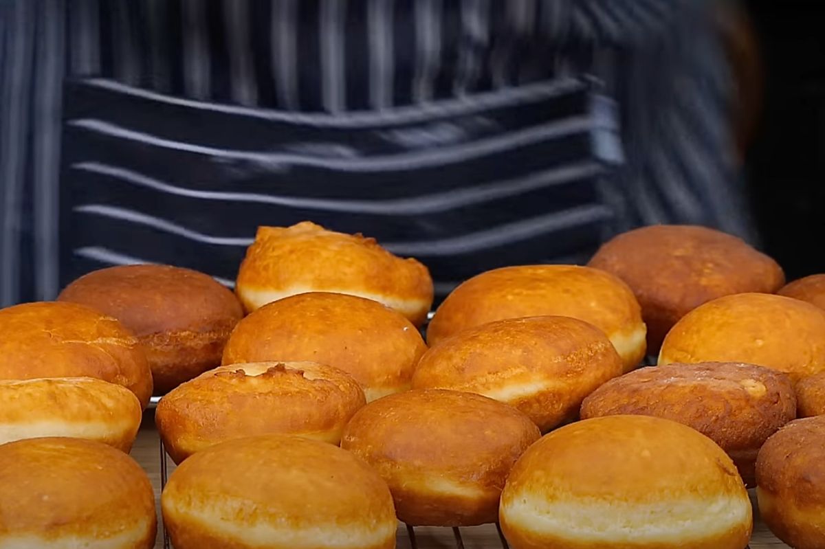 Pączki z przepisu Tomasza Strzelczyka.