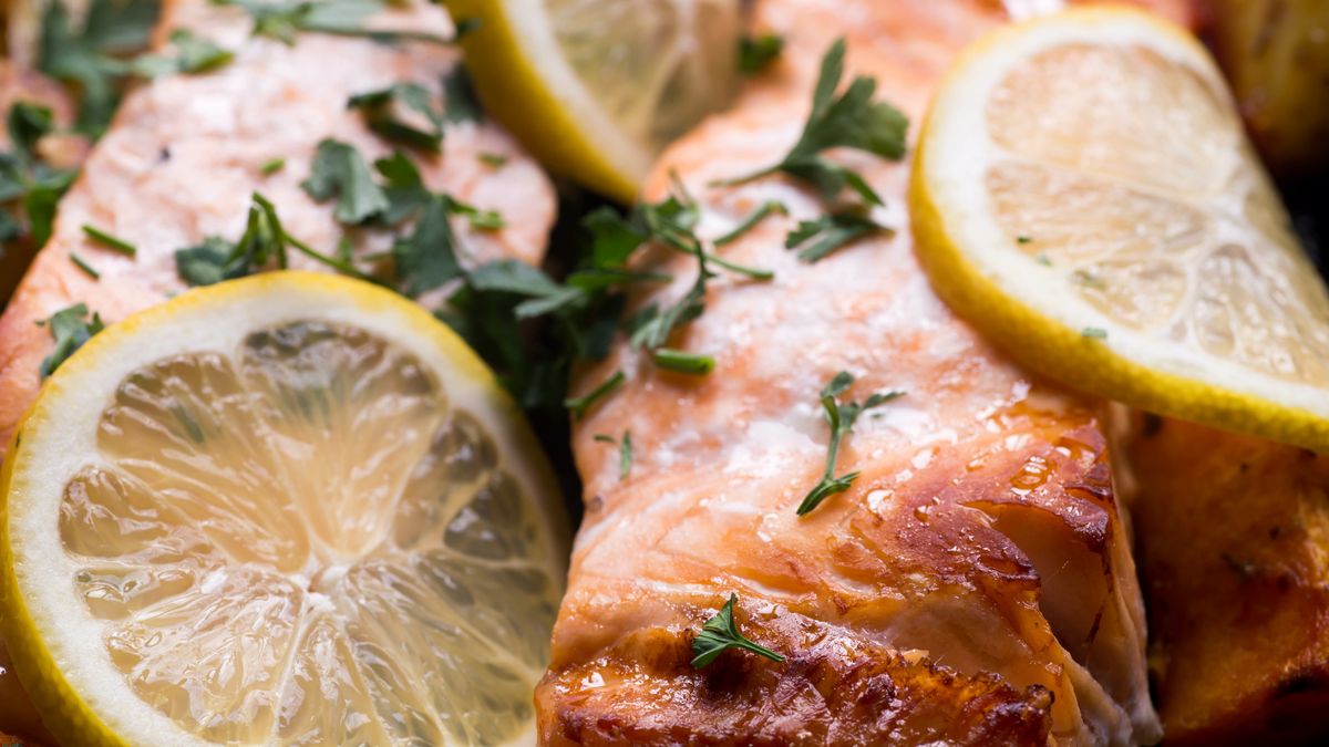 Łosoś z piekarnika to idealne danie na obiad
