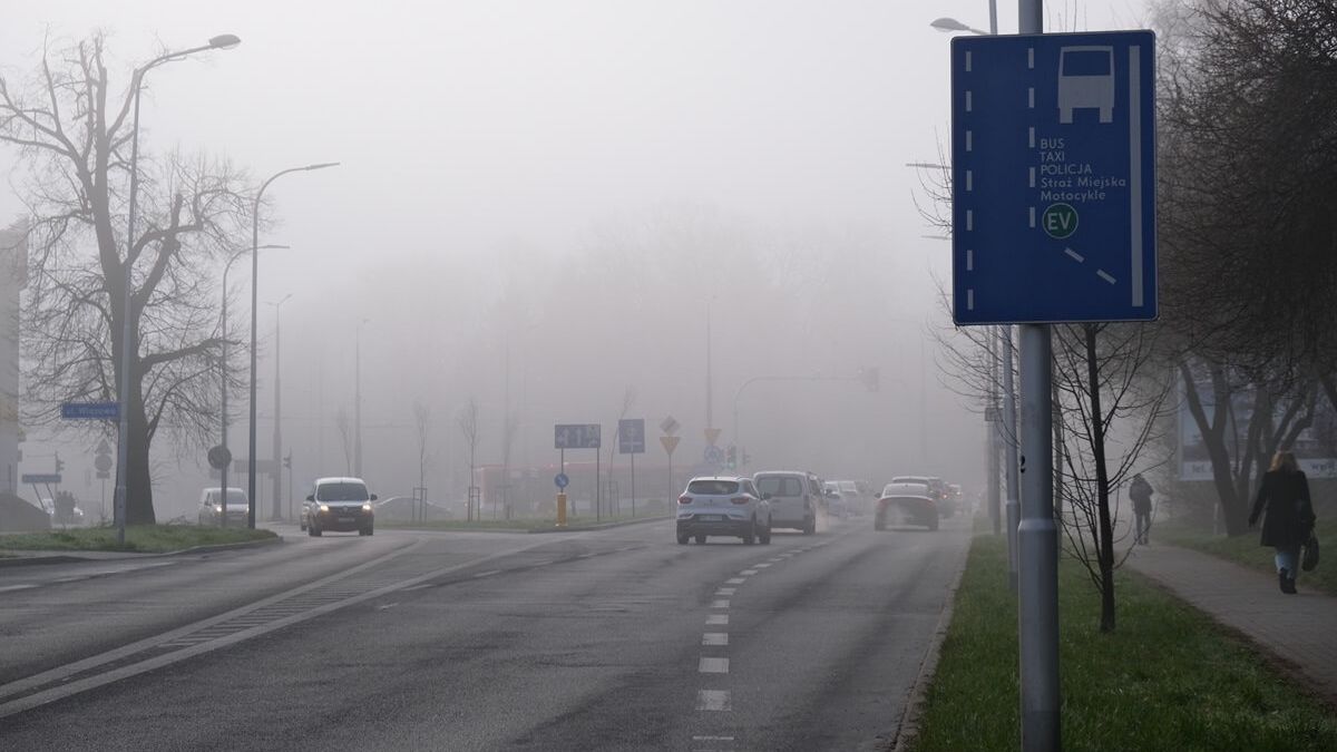 Gęsta mgła w Lublinie