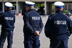 Policjanci w akcji. Wynieśli dzieci prosto z płomieni