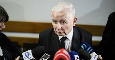 "Nie ma powodu, by narażał się na śmierć". Kaczyński o Ziobrze