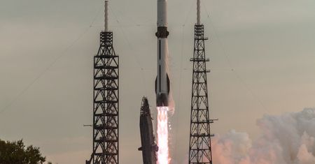 Używany New Glenn po raz drugi poleciał w kosmos. Początek był dobry