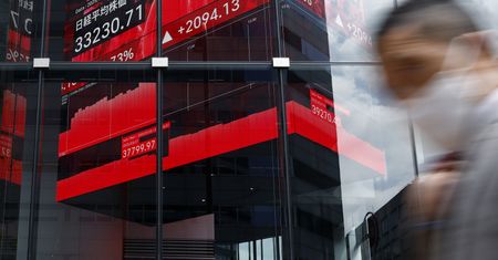 Dzień spokoju i azjatyckie giełdy znów toną w czerwieni. Potężne przeceny