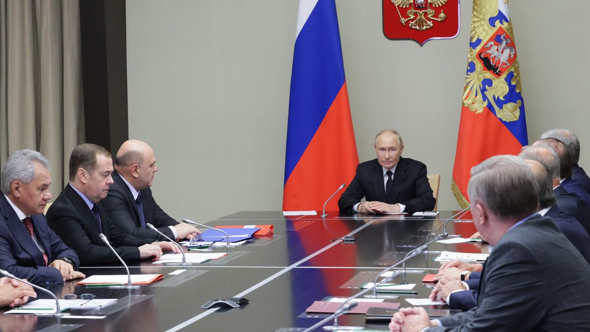 Putin jest kolejnym przywódcą, który zmaga się z "sierpniową klątwą" Rosji