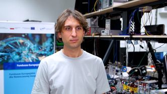 Naukowcy z Uniwersytetu Warszawskiego stworzyli nowy typ odbiornika kwantowego. Technologia ma duży potencjał zastosowania w przemyśle kosmicznym i obronności