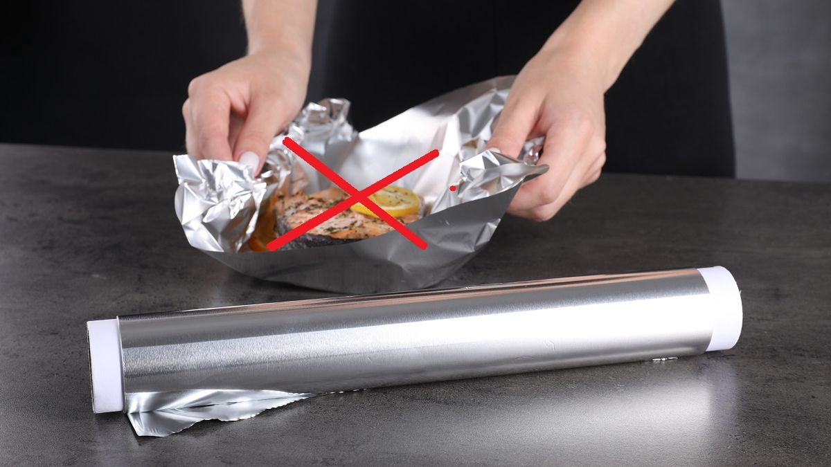 Tych produktów nie owijaj folią aluminiową. Możesz sobie poważnie zaszkodzić