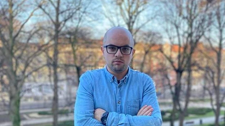 Przemysław Kaca jest autorem książki "Sny z betonu"