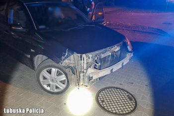 Świebodzin: Nocna jazda autem bez zderzaka zakończona mandatem