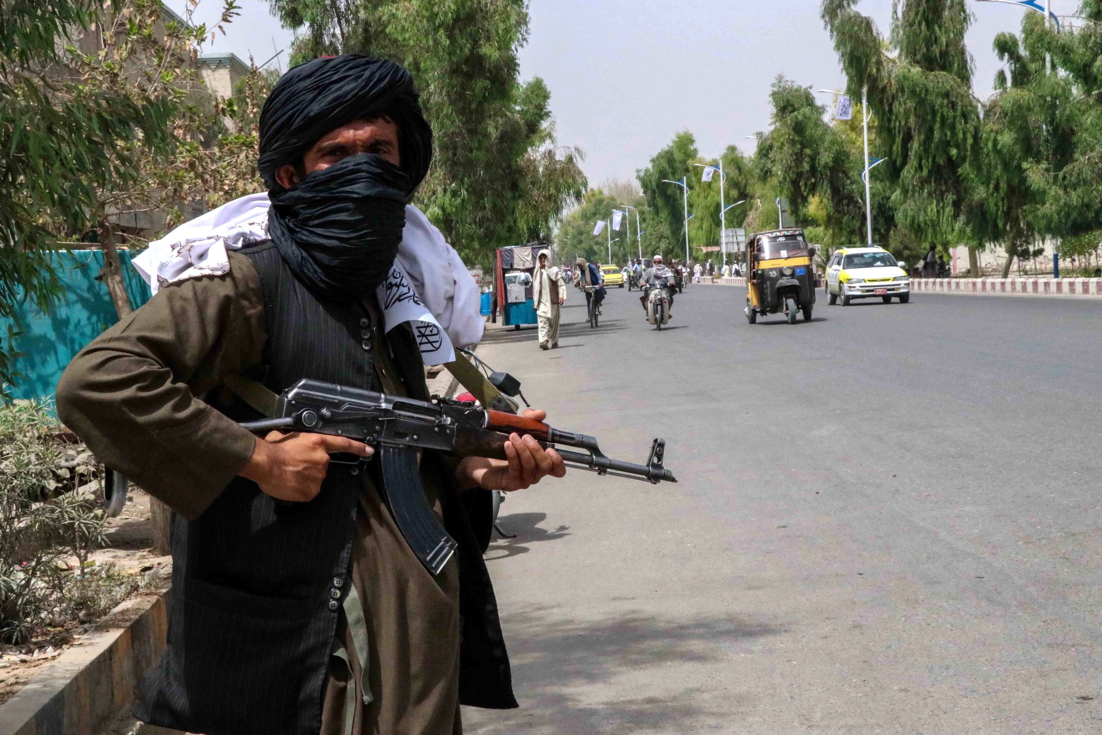 Afghanistan Independence Day epa09420632 Taliban patrol as nation celebrate the 102nd Independence Day in Kandahar, Afghanistan, 19 August 2021.  Afghanistan is celebrating the 102nd anniversary of its independence from British rule on 18 August.  EP