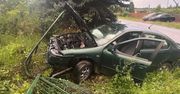 Pijany wjechał seatem w ogrodzenie. O pomoc w ukryciu auta poprosił policjanta