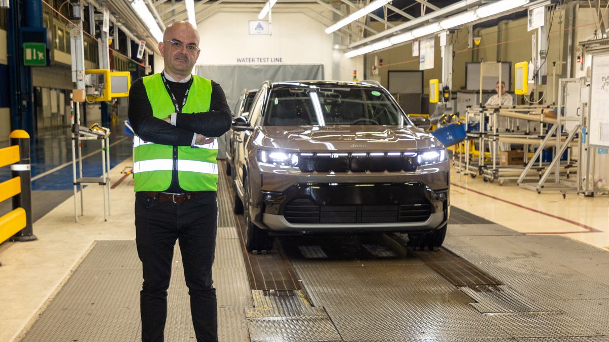 Nowy Jeep Compass, który zjechał z linii montażowej w Melfi