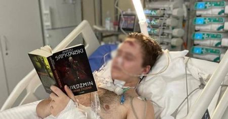 Uratowali niezaszczepionego nastolatka. Był podłączony do płucoserca