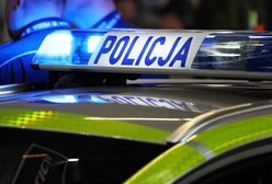 Wzbił się w powietrze. Samochód przeleciał nad rondem