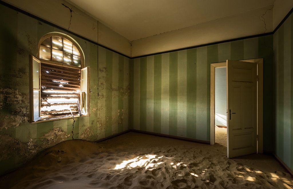 Miasto poszukiwaczy diamentów opanowane przez pustynię - niezwykły cykl zdjęć 2