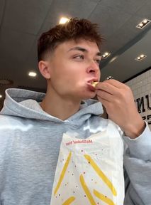 Frytki o smaku ramenu? McDonald's zaskakuje nowościami