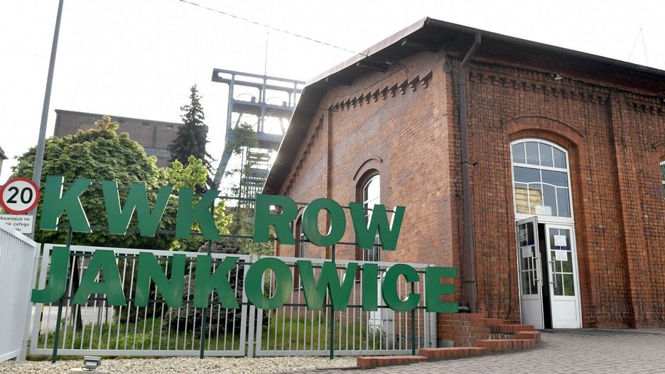 Tragedia w kopalni. Górnik uderzony bryłą węgla w głowę