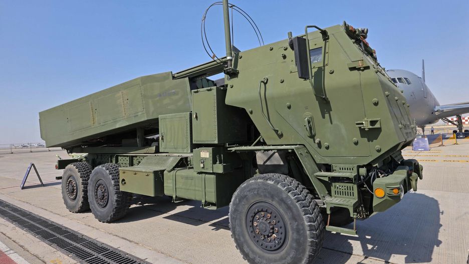 TemporaryA US M142 HIMARS rocket launcher is parked on the tarmac at the 2021 Dubai Airshow in the Gulf emirate on November 15, 2021. (Photo by GIUSEPPE CACACE / AFP)GIUSEPPE CACACE
