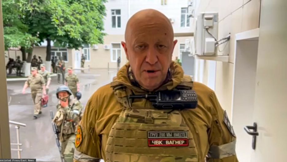 Wojska grupy Wagnera w Rostowie
In this handout photo taken from video released by Prigozhin Press Service, Yevgeny Prigozhin, the owner of the Wagner Group military company, records his video addresses in Rostov-on-Don, Russia, Saturday, June 24, 2023. The owner of the Wagner private military contractor who called for an armed rebellion aimed at ousting Russia's defense minister has confirmed in a video that he and his troops have reached Rostov-on-Don. (Prigozhin Press Service via AP)