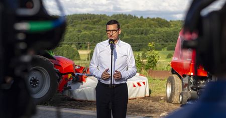 Rolnictwo. Morawiecki zapowiada nowe ubezpieczenia dla rolników