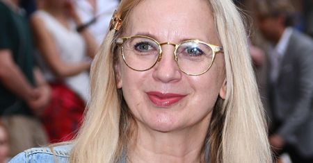 Marzena Rogalska w szafirowym komplecie. Wie, jakie są najgorętsze trendy na lato 2020