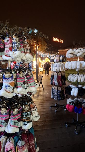 Kraków: Jarmark bożonarodzeniowy pod Galerią Kazimierz