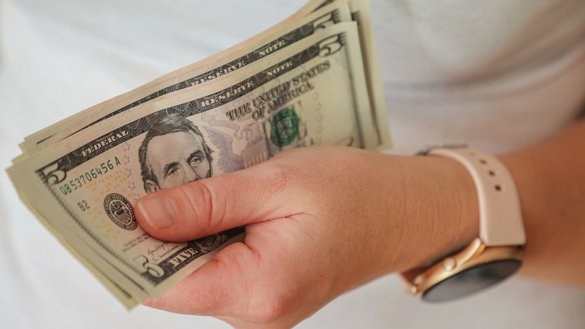 Kurs dolara znów w górę