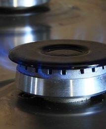 Ceny gazu w Polsce spadają. Czy nasze portfele to odczują?