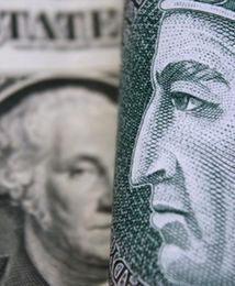 Dolar umacnia się powyżej 4 zł. Fed chce podwyżek stóp