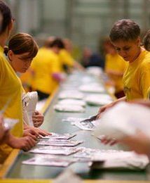 InPost pod rękę z Żabką. W sklepach odbierzesz paczki