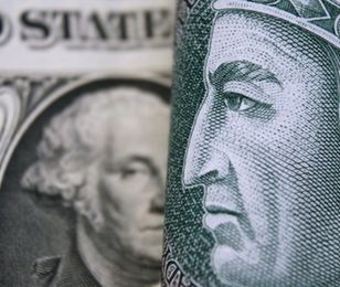 Rynki już wiedzą, kto wygra wybory we Francji. Złoty trzyma się mocno