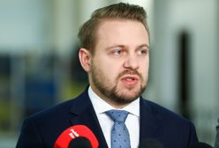 Ozdoba anulowałby kamienie milowe. Porównał KPO do lichwy