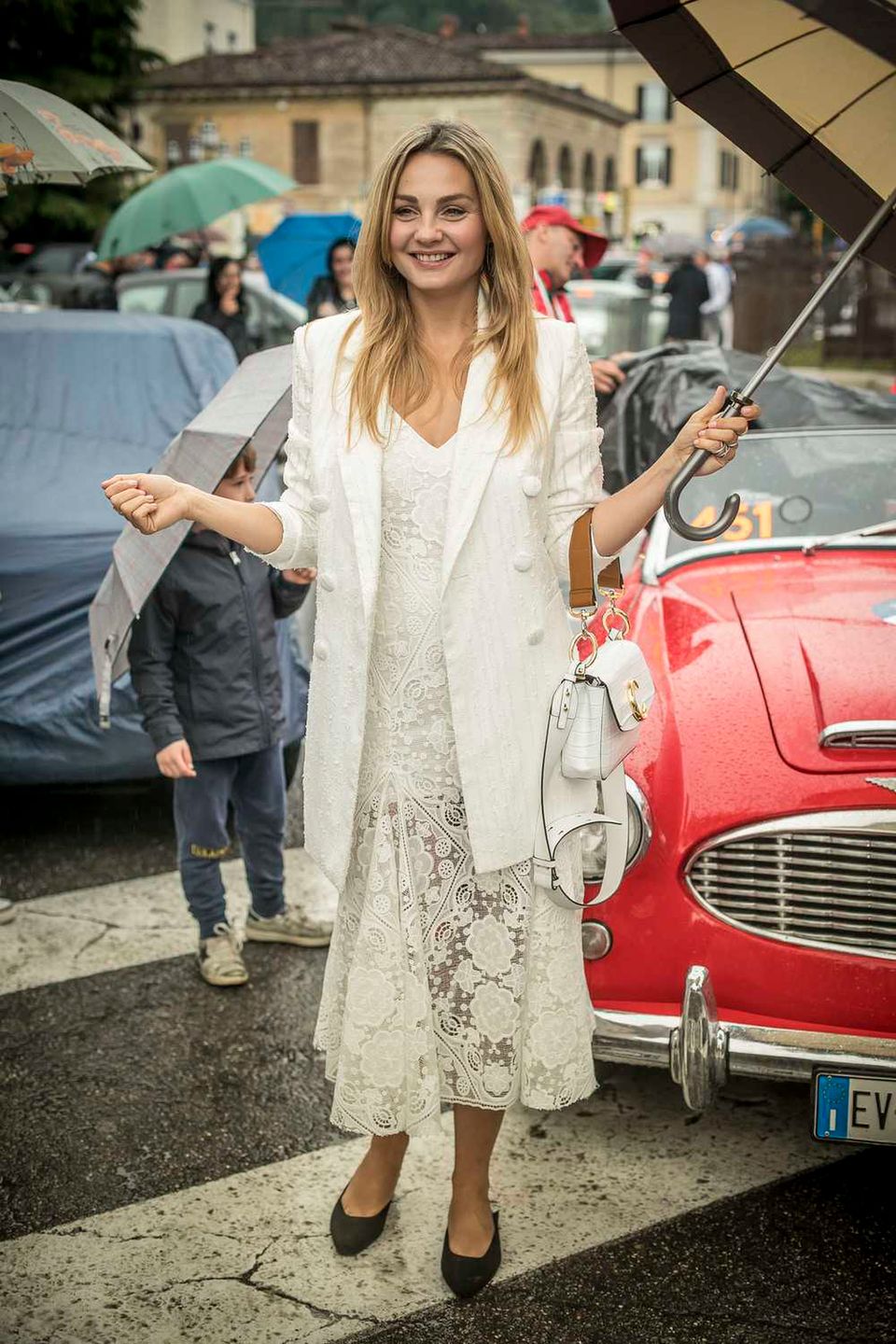 Małgorzata Socha w białej stylizacji w Wenecji