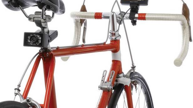 Przydatny gadżet dla rowerzystów - kamera w roli wstecznego lusterka 1