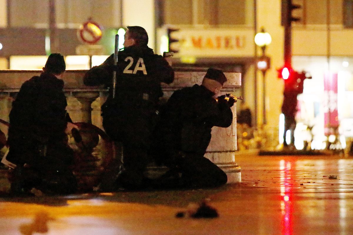 W Paryżu na dworcu aresztowano mężczyznę z nożem