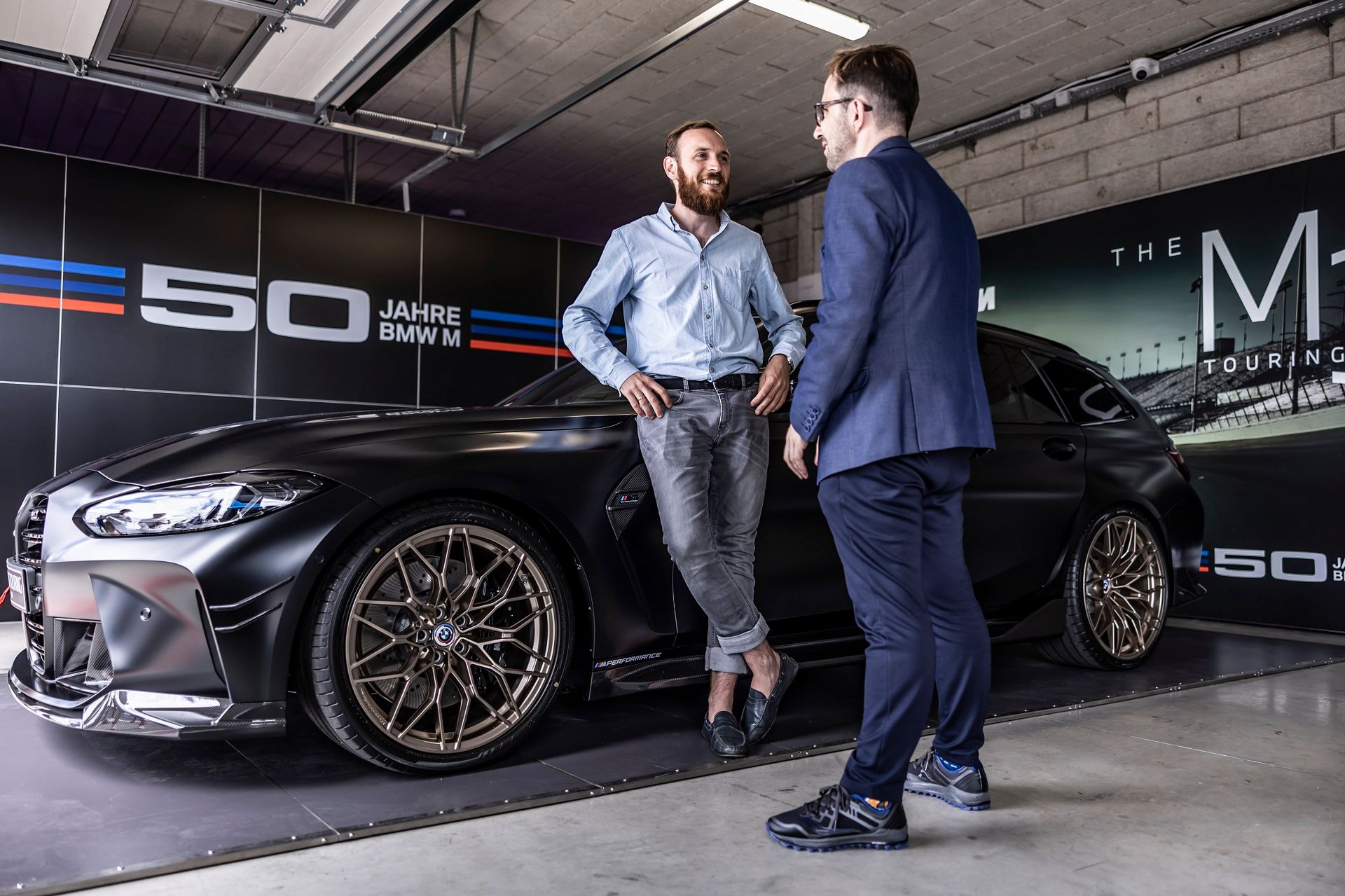 Mateusz Żuchowski (Autokult) i Paweł Wlazło (BMW Polska)